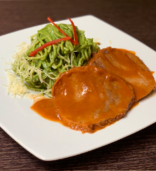 Asado de Res con Spaghetti al Pesto