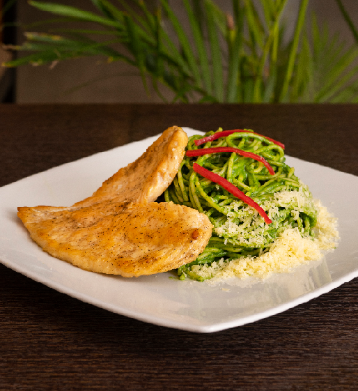 Filete de Pollo con Spaghetti al Pesto